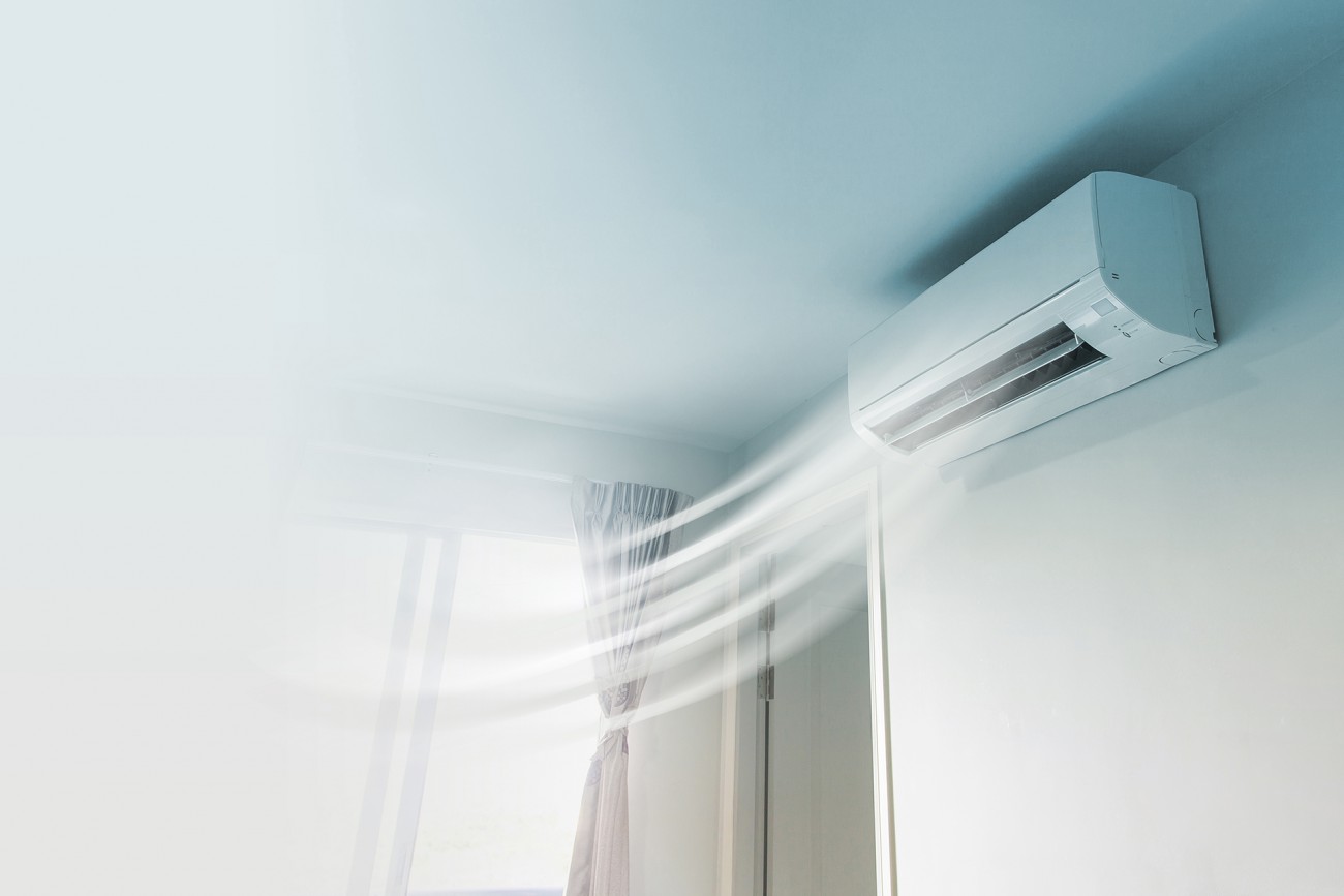 Po aplikácii fúkanej celulózovej izolácie nie je potrebné inštalovať aj klimatizáciu.